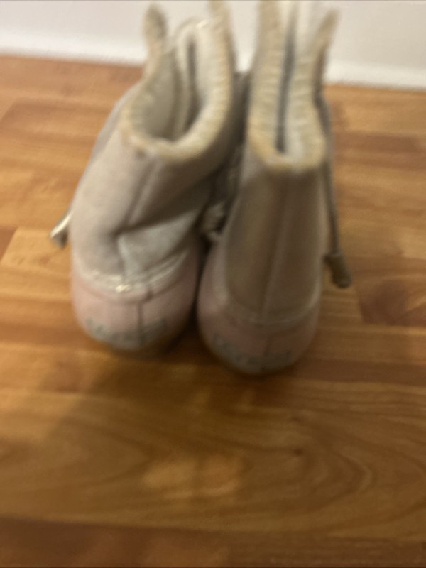 Jack Roger Size 6 Snow Boots