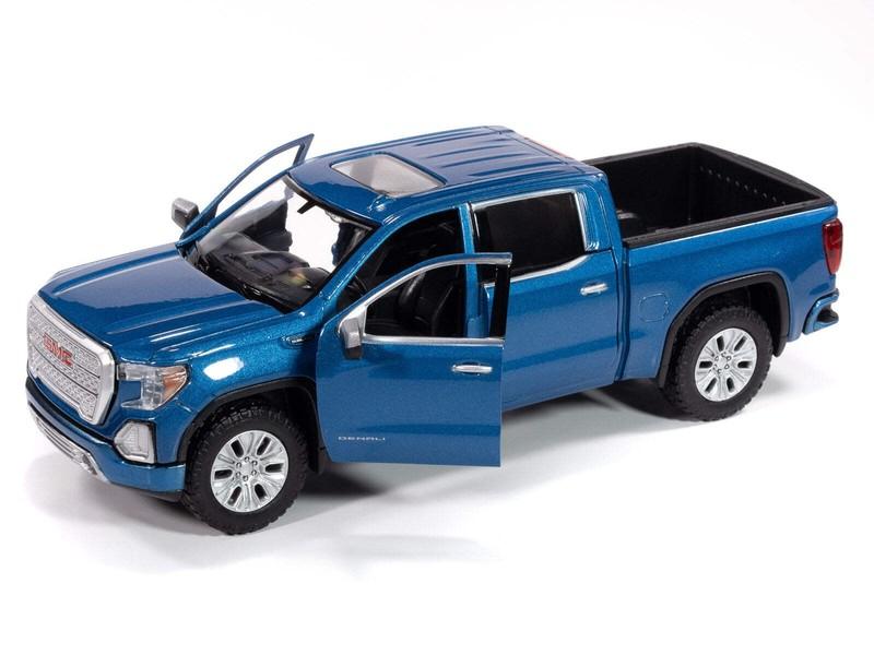 Johnny Lightning 2019 GMC Sierra 1500 Denali Crew Cab (Blue) 1:27 Diecast