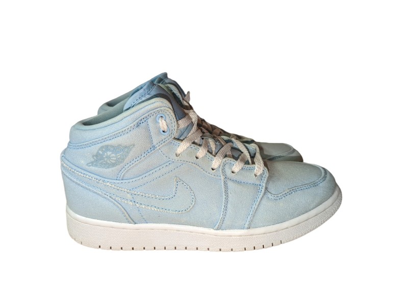 Jordan 1 Mid Canvas Ice Blue 2016 SIZE 4.5Y 554725-425