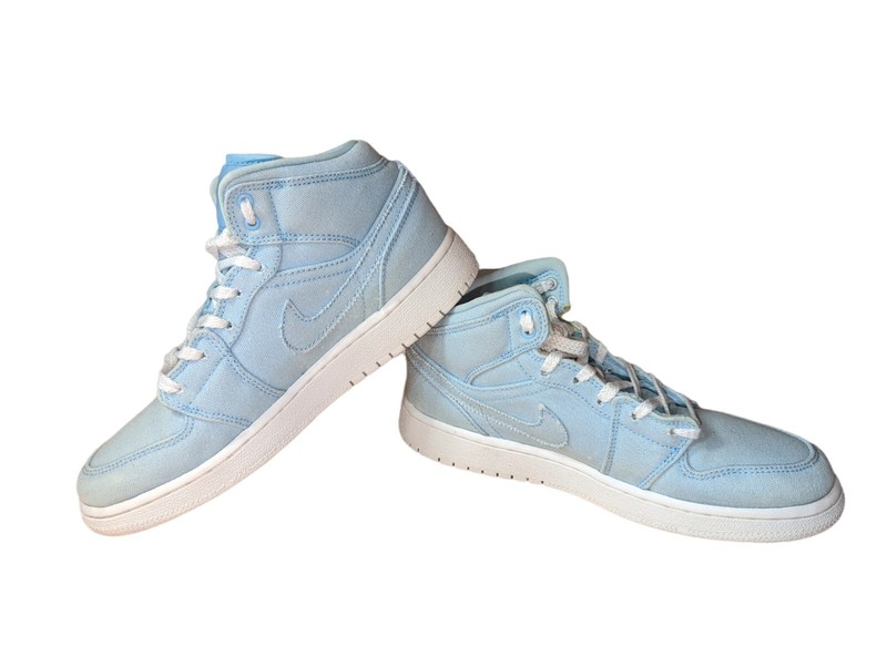 Jordan 1 Mid Canvas Ice Blue 2016 SIZE 4.5Y 554725-425