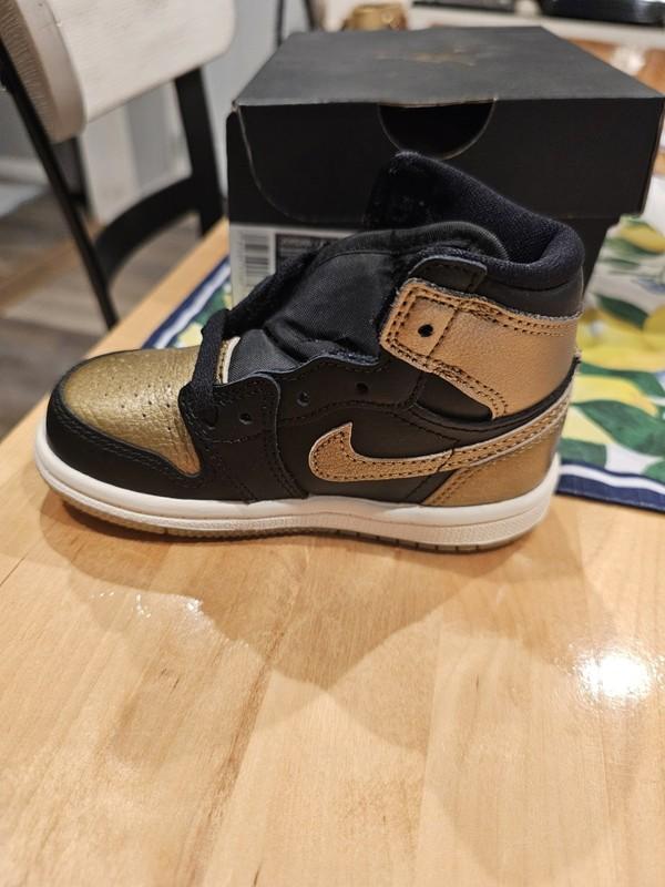 Jordan 1 Retro High OG (TD) - Black/Metallic Gold - Sail Size-7c