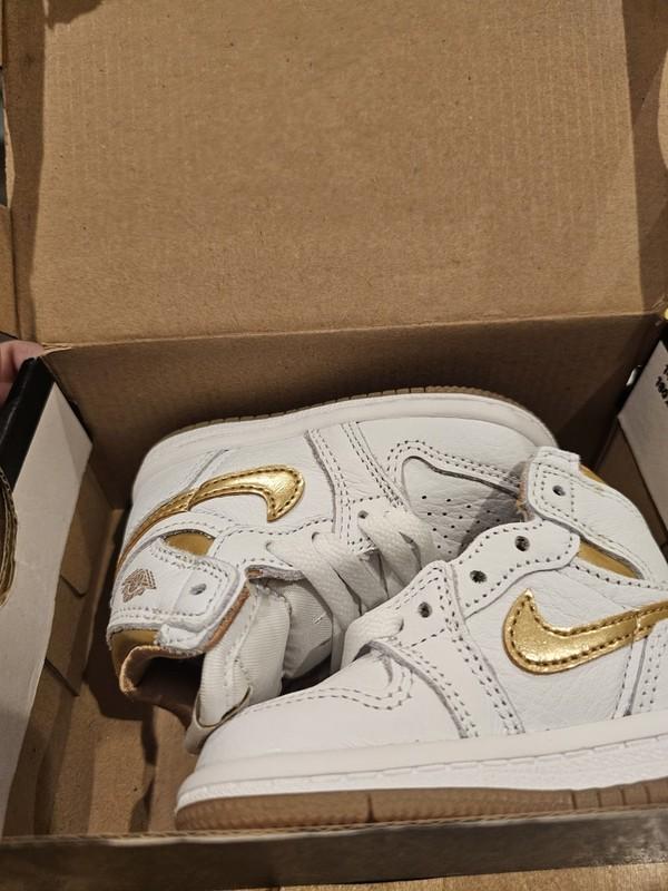 Jordan 1 Retro High OG White Metallic Gold 4c NIB