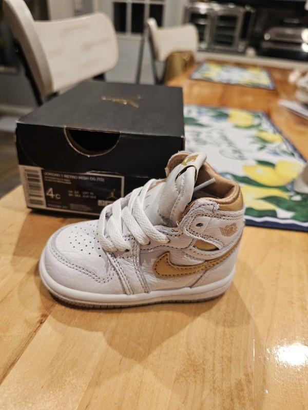 Jordan 1 Retro High OG White Metallic Gold 4c NIB