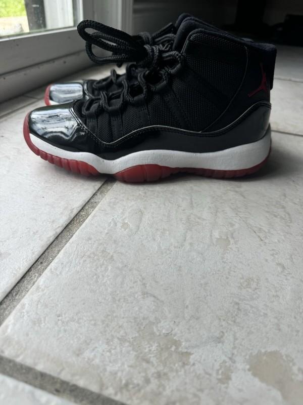 Jordan 11 Bred