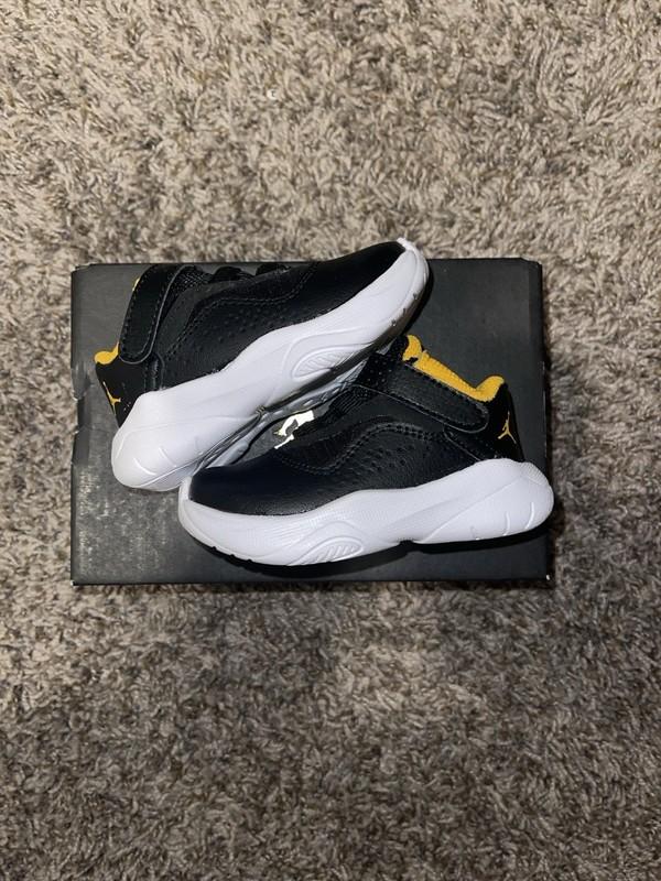 Jordan 11 CMFT Low (TD) Sneakers INFANTS 4C