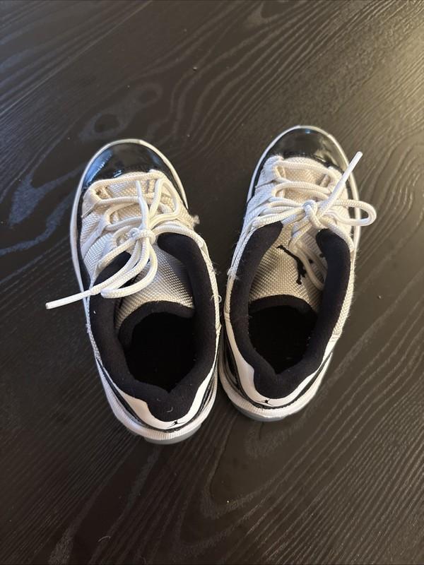Jordan 11 Low Concord Youth Size 10C 505836-153 Pre Owned