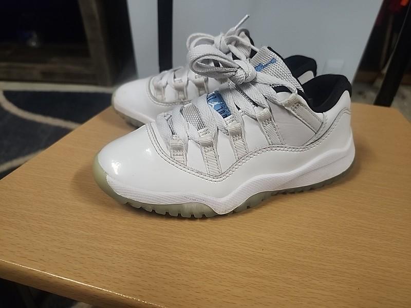 Jordan 11 Retro Low "Legend Blue" GS Size 13C
