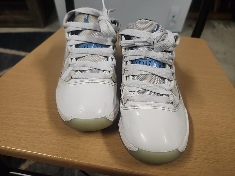 Jordan 11 Retro Low "Legend Blue" GS Size 13C