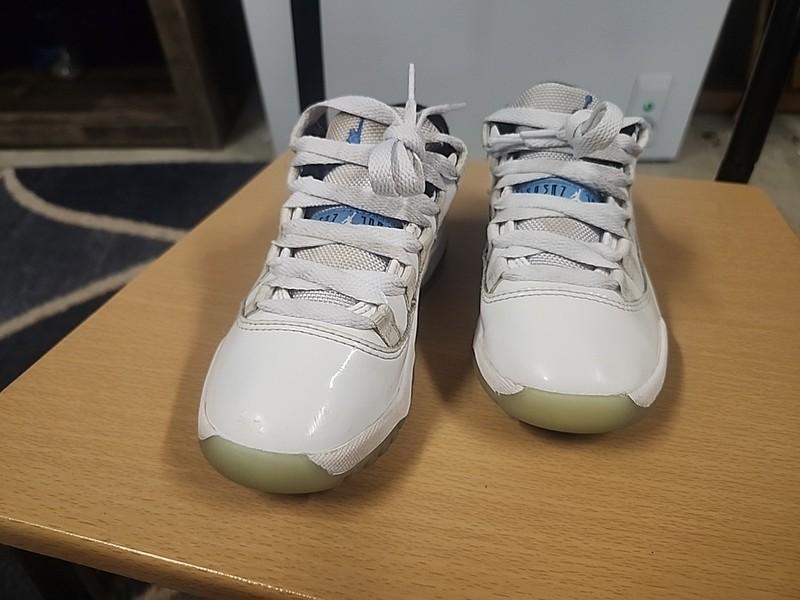 Jordan 11 Retro Low "Legend Blue" GS Size 13C