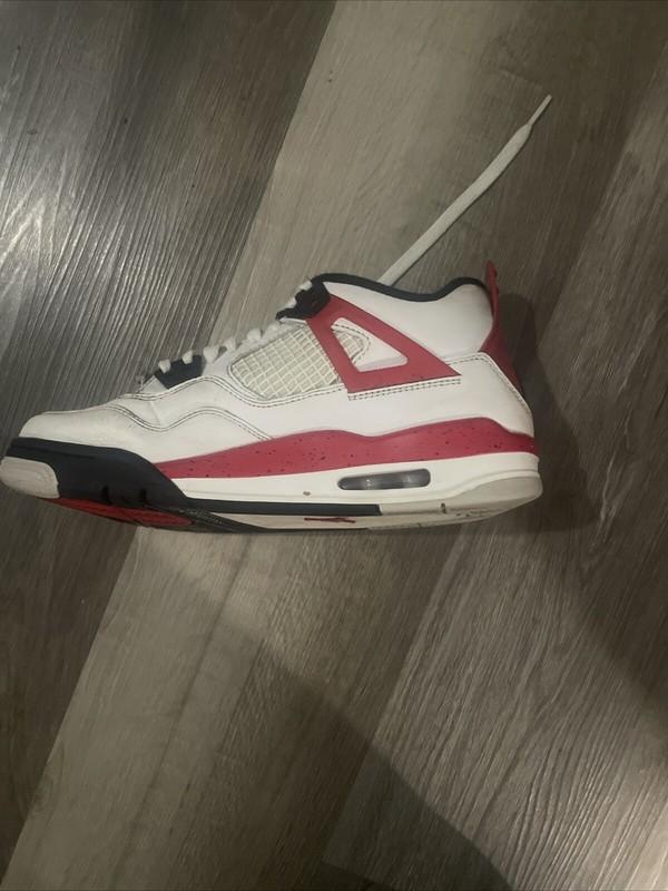 Jordan Four Red Cement Size 7 Only Worn Once Great Condition ￼