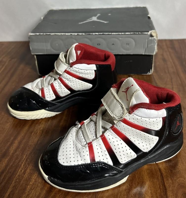 Jordan Play In These F (TD) 10C White/ Varsity Red-Black 441407 101