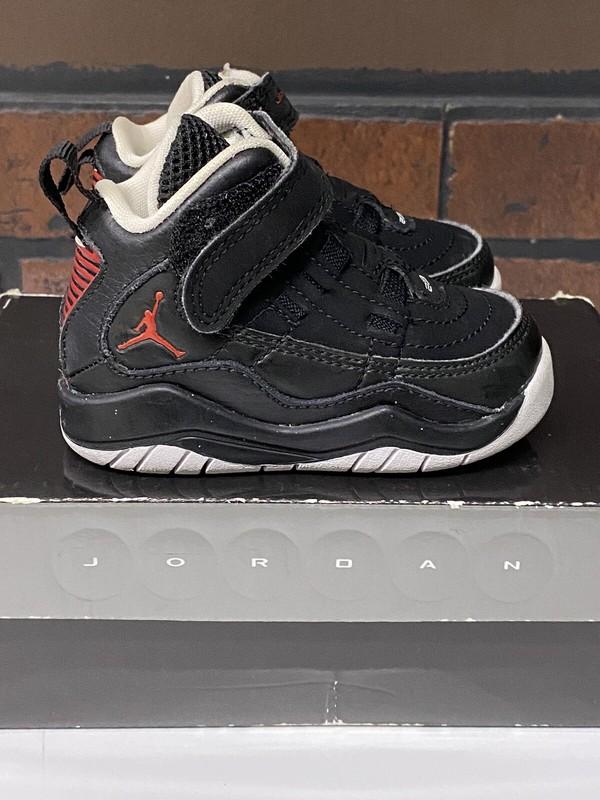 Jordan Shoes Toddler 4C Hallowed Ground (TD) Black Red White 375367-063