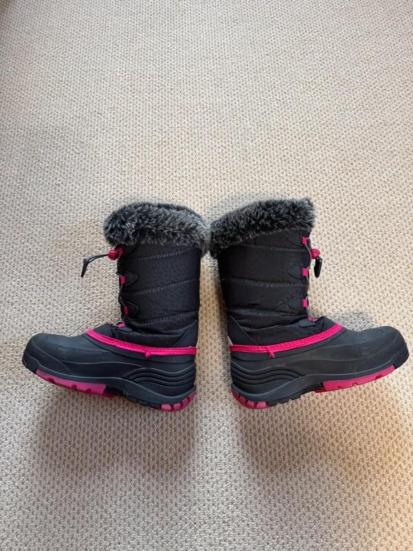 Kamik Size 3 Black/Pink Girls Winter Snow Boots Insulated Waterproof Faux Fu