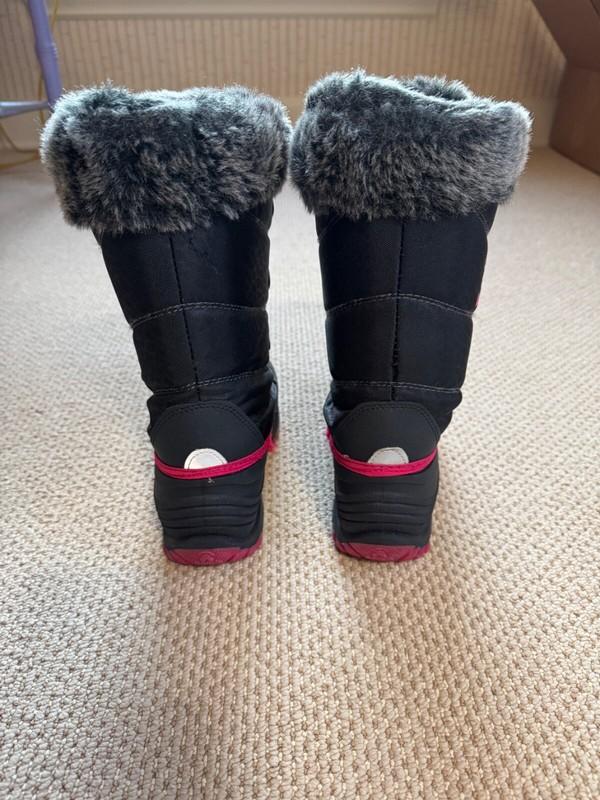 Kamik Size 3 Black/Pink Girls Winter Snow Boots Insulated Waterproof Faux Fu