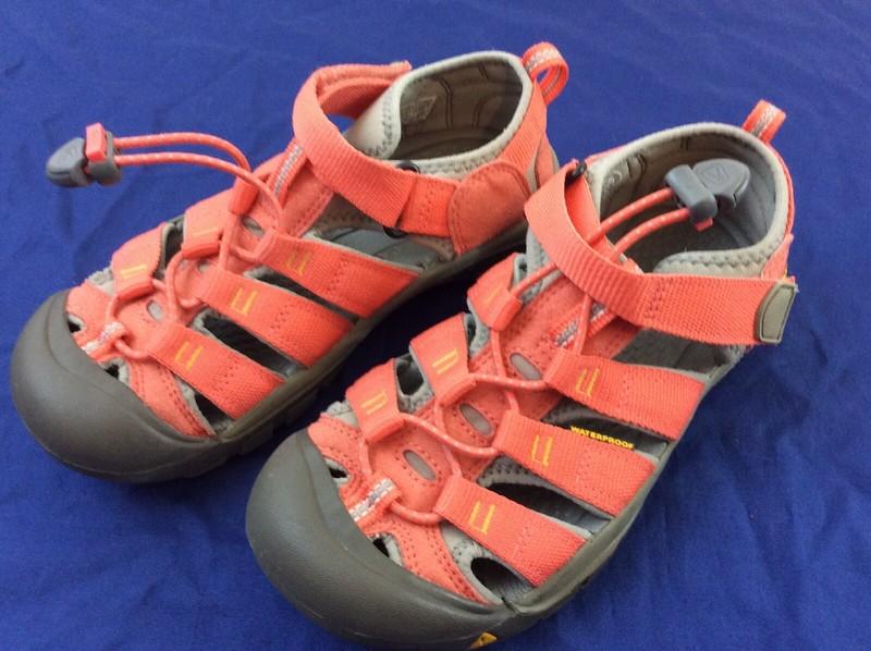 Keen Coral Pink And Gray Girls Size 3 Waterproof Hiking Sport Sandals EUC