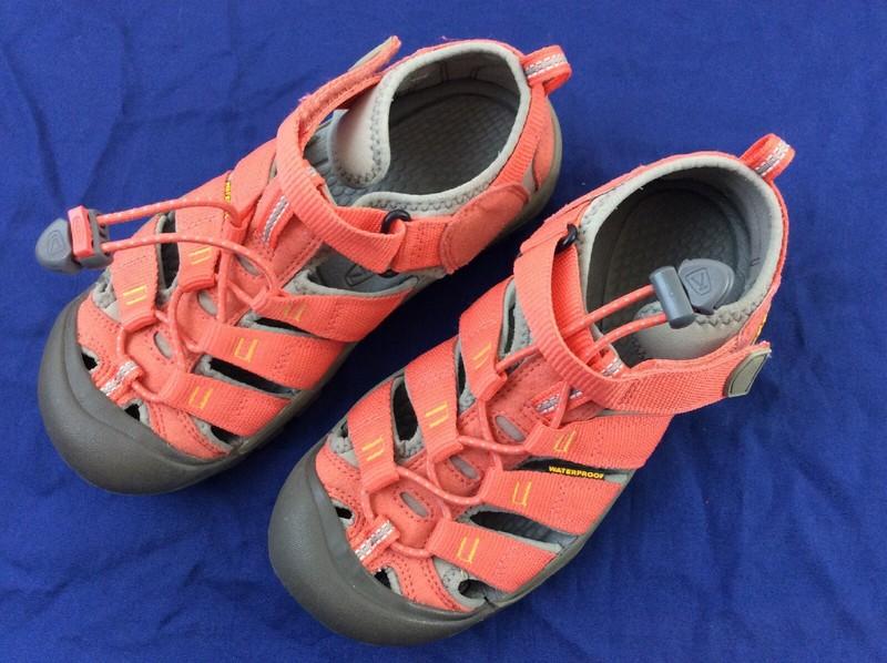 Keen Coral Pink And Gray Girls Size 3 Waterproof Hiking Sport Sandals EUC