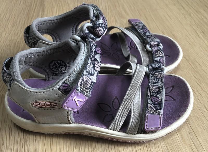 Keen Flower Waterproof Hiking Sandals Size Girls Child Size 8