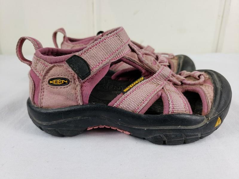 Keen Girls Little Kids Size US 10 EUR 27.5 Pink Waterproof Sandals