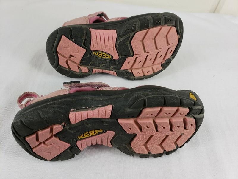 Keen Girls Little Kids Size US 10 EUR 27.5 Pink Waterproof Sandals