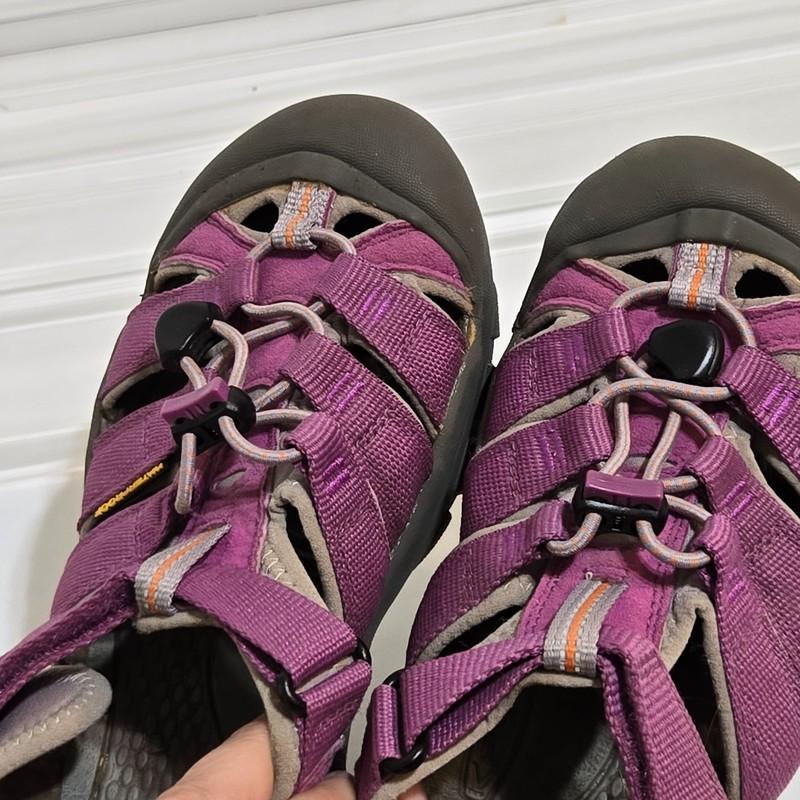 Keen Hiking Sandals Newport H2 Big Girls Fuchsia Sandal Size 3/35 Waterproof EUC