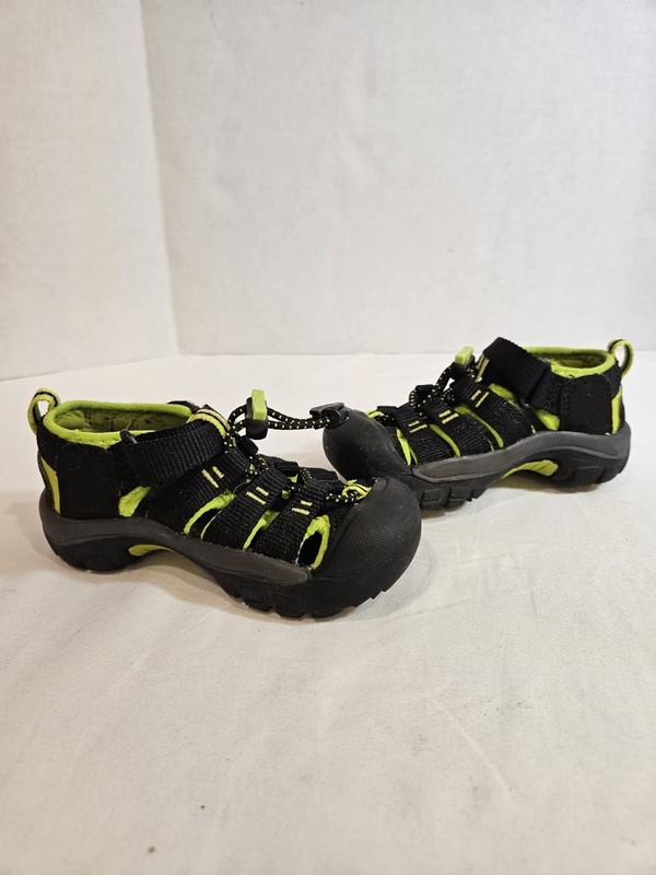 Keen Newport H2 Sandals Toe Protection Black Green Size 8 Youth Kids Boys