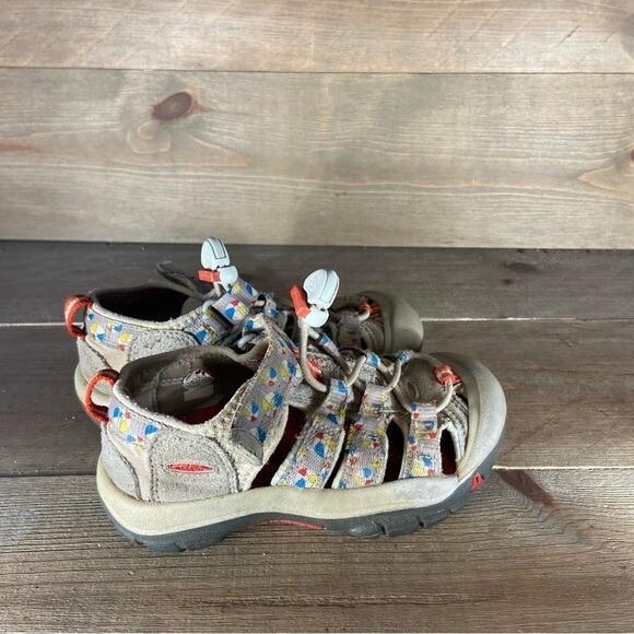 Keen Newport Kids Youth Size 11 Shoes Brown Waterproof Athletic Beach Sandals