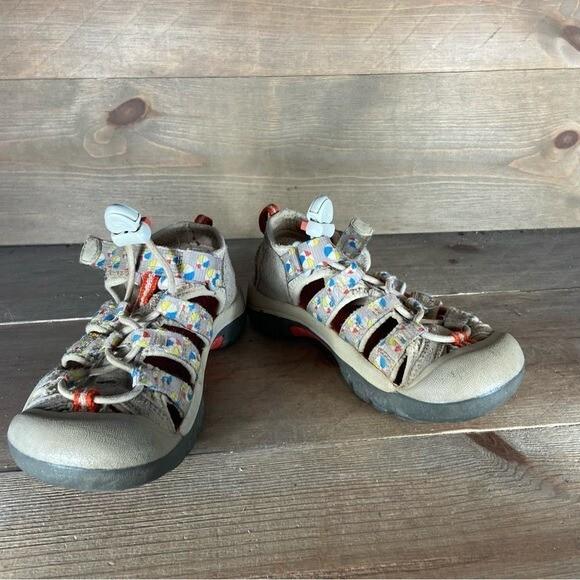Keen Newport Kids Youth Size 11 Shoes Brown Waterproof Athletic Beach Sandals