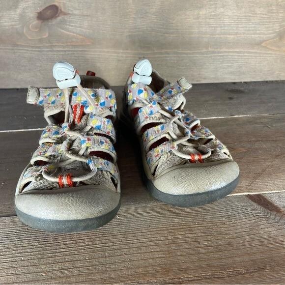 Keen Newport Kids Youth Size 11 Shoes Brown Waterproof Athletic Beach Sandals