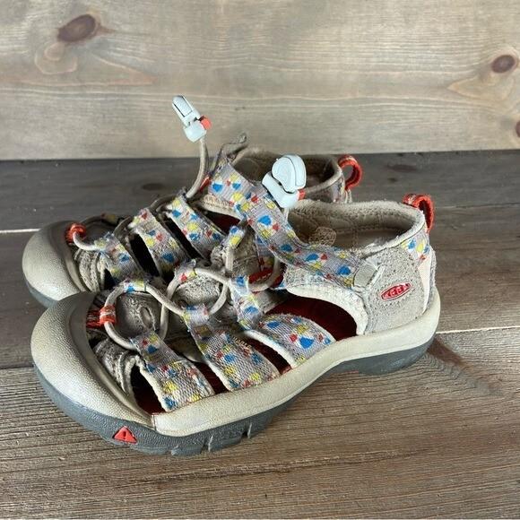Keen Newport kids youth size 11 shoes brown waterproof athletic beach sandals