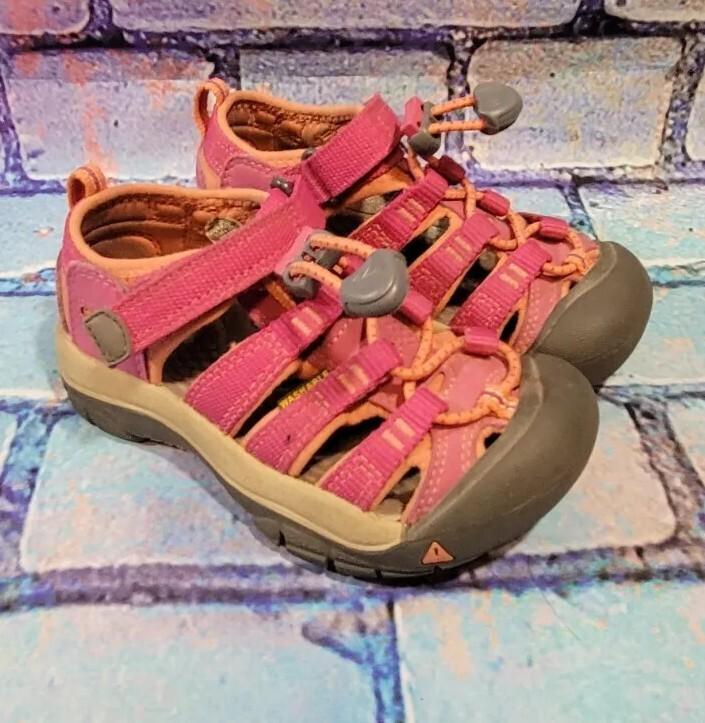 Keen Newport Sandals Youth Kids Girl 10 Pink Gray Sport Hiking Fisherman Outdoor