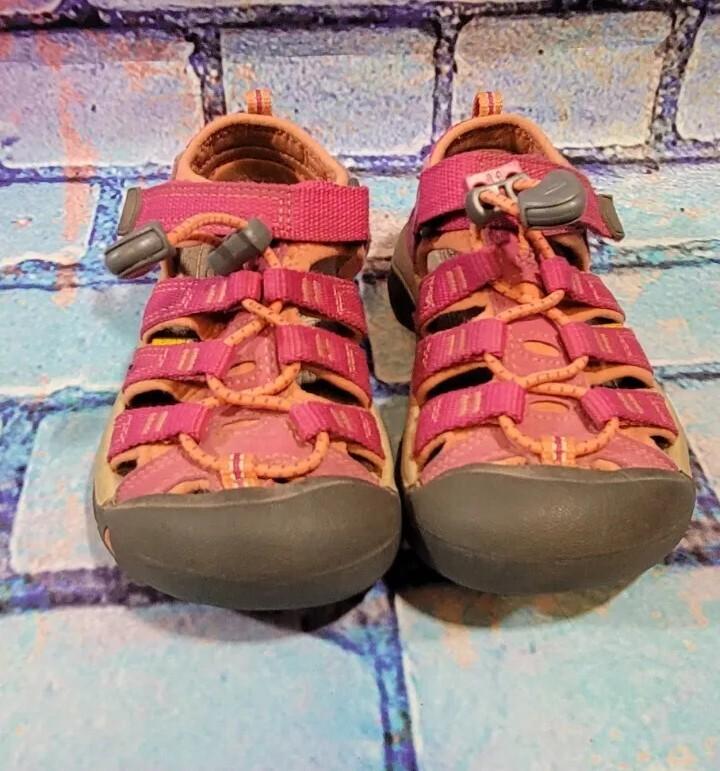 Keen Newport Sandals Youth Kids Girl 10 Pink Gray Sport Hiking Fisherman Outdoor