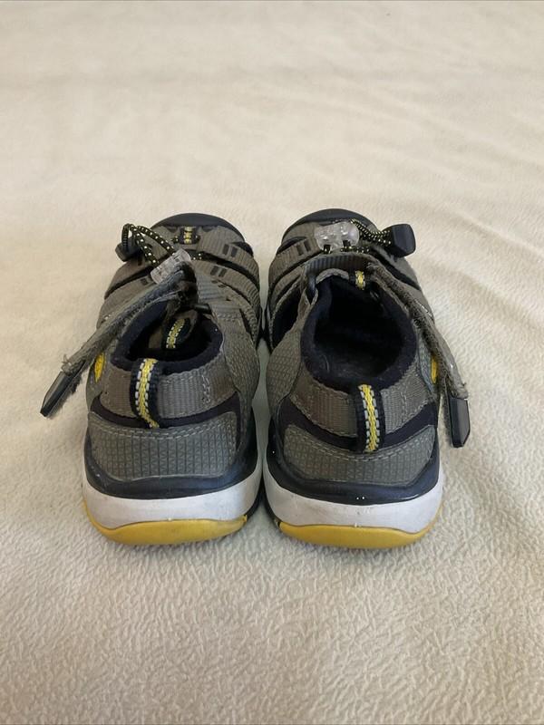 Keen Sandals 8 Toddler Summer Athletic Closed Toe Grey