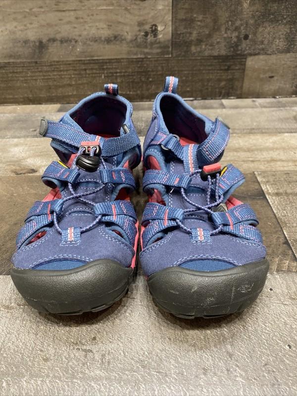 Keen Waterproof Blue/Pink Sandals Hiking Girls Size 4