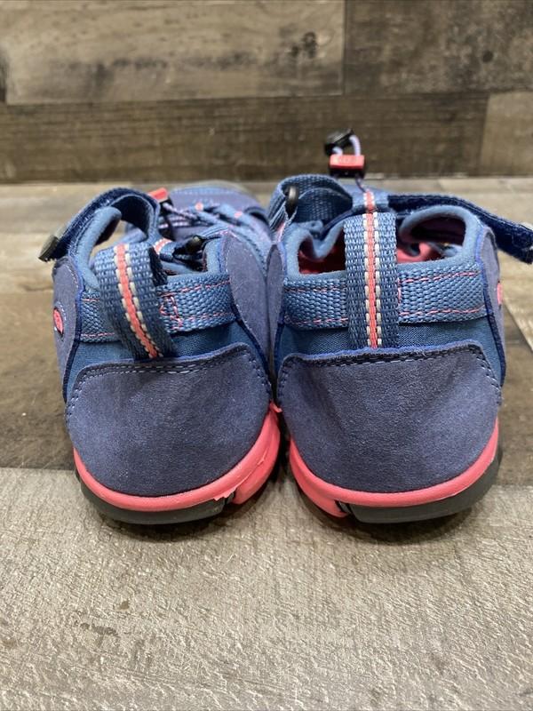 Keen Waterproof Blue/Pink Sandals Hiking Girls Size 4