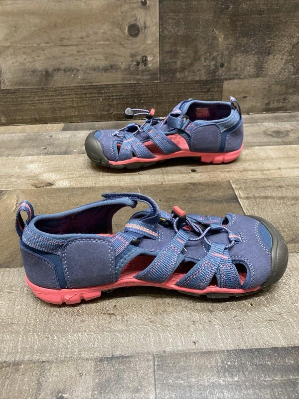 Keen Waterproof Blue/Pink Sandals Hiking Girls Size 4