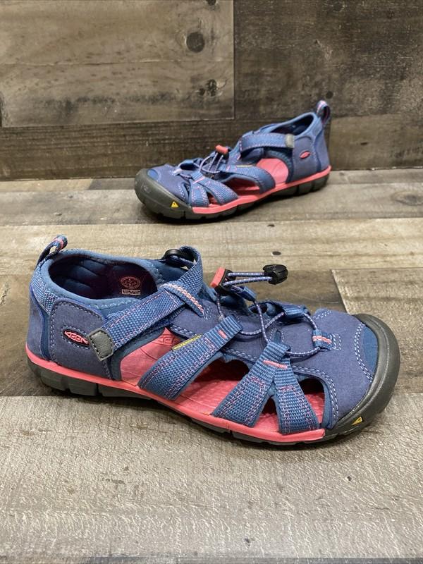 Keen Waterproof Blue/Pink Sandals Hiking Girls Size 4