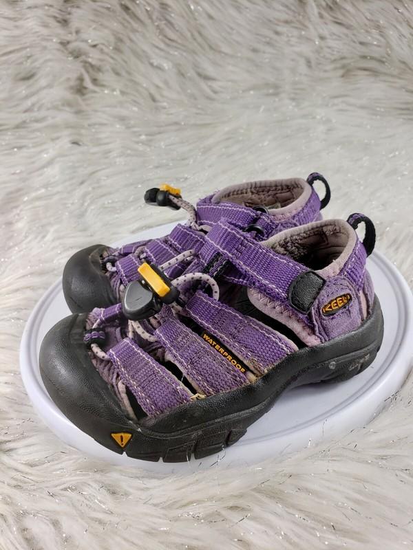KEEN Waterproof Kids Size 8 Purple Sandals Girls