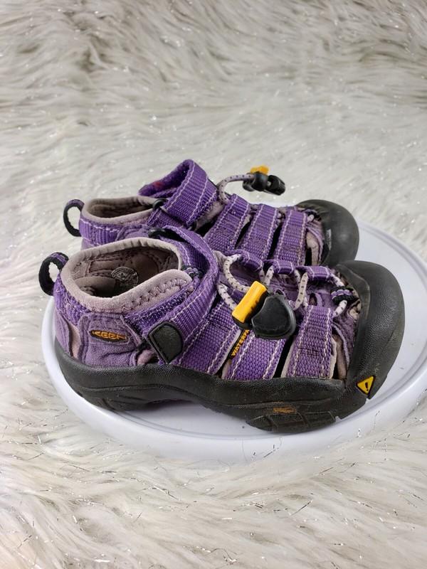 KEEN Waterproof Kids Size 8 Purple Sandals Girls