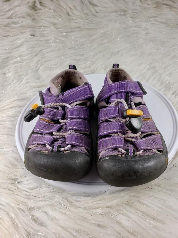 KEEN Waterproof Kids Size 8 Purple Sandals Girls