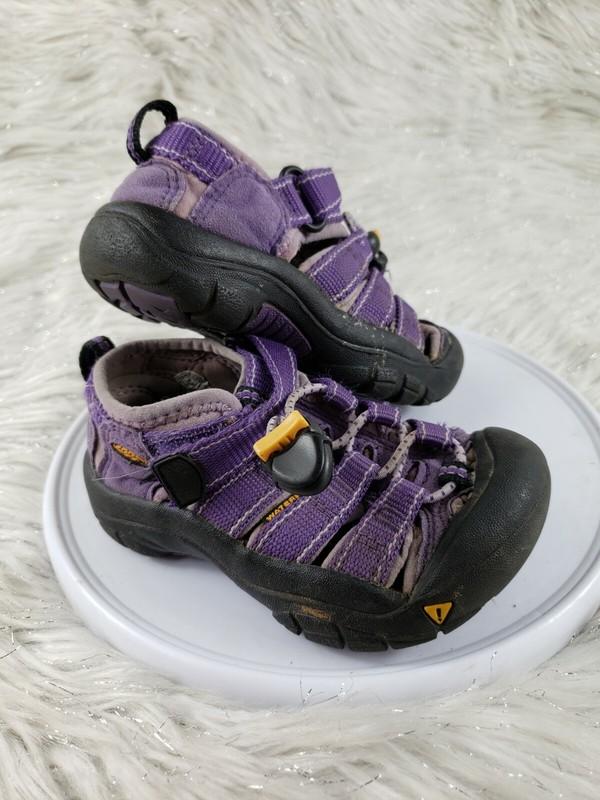 KEEN Waterproof Kids Size 8 Purple Sandals Girls