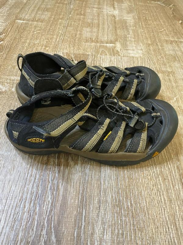 Keen Youth Boys Size 6 Sandals Waterproof Hiking Outdoor Shoe Olive Green Brown