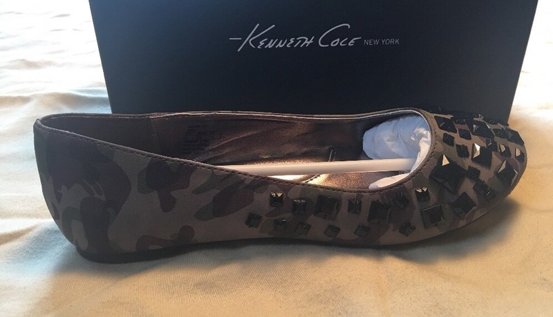 Kenneth Cole Roland Youth US 4 Gray Flats UK 3 1/2 EUR 34. (120)