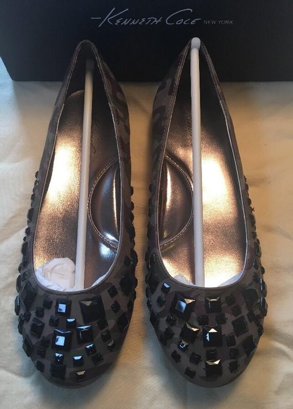 Kenneth Cole Roland Youth US 4 Gray Flats UK 3 1/2 EUR 34. (120)