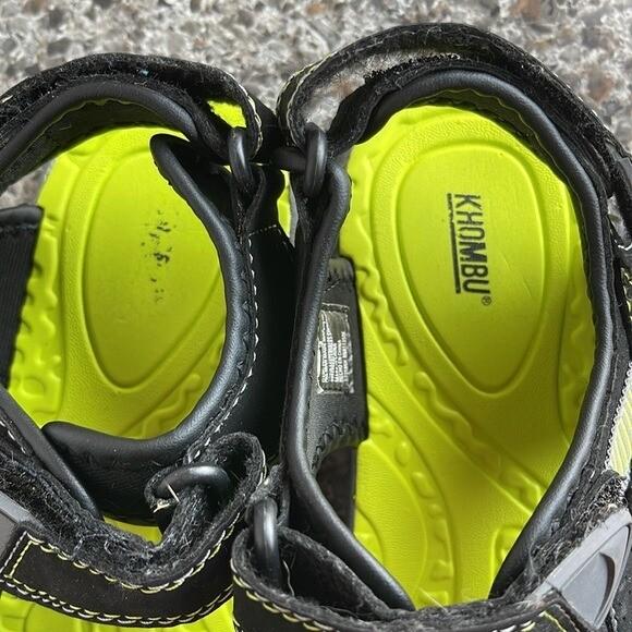 Khombu Boys River Sandals Size 3 Good Condition Green & Black Adjustable