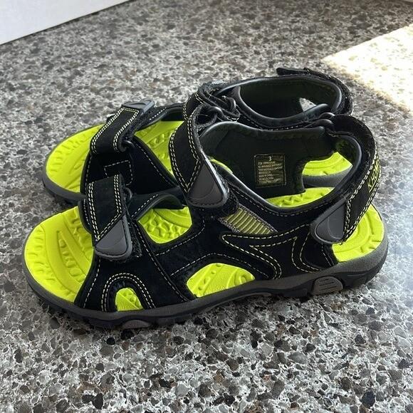 Khombu Boys River Sandals Size 3 Good Condition Green & Black Adjustable