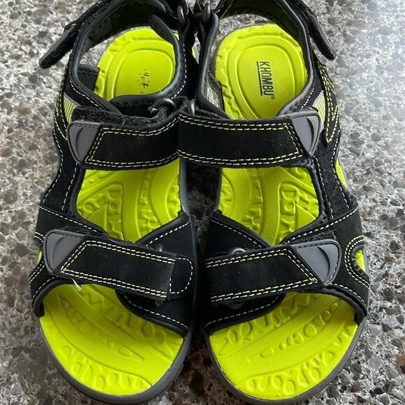 Khombu Boys River Sandals size 3 good condition green & black adjustable