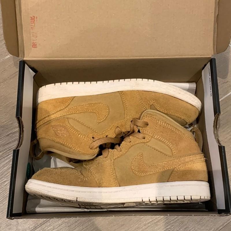 Kids sneakers Jordan 1 Mid Golden Harvest Sail (BP) size 3 Y or 35 Euro