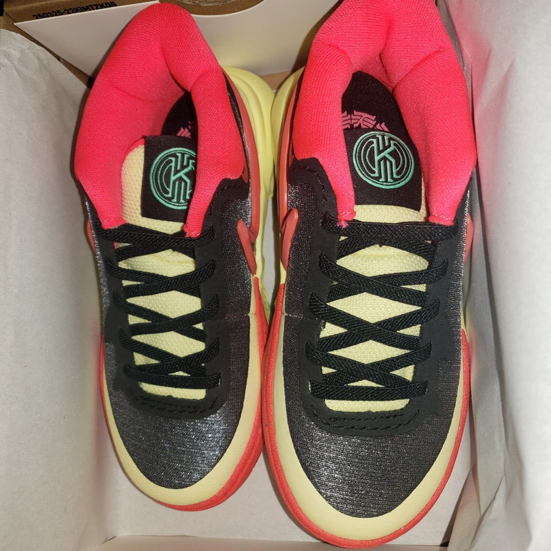 Kyrie 8 Go (PS) Black / Lemon Chiffon DQ8077-003 Youth Size 1.5Y