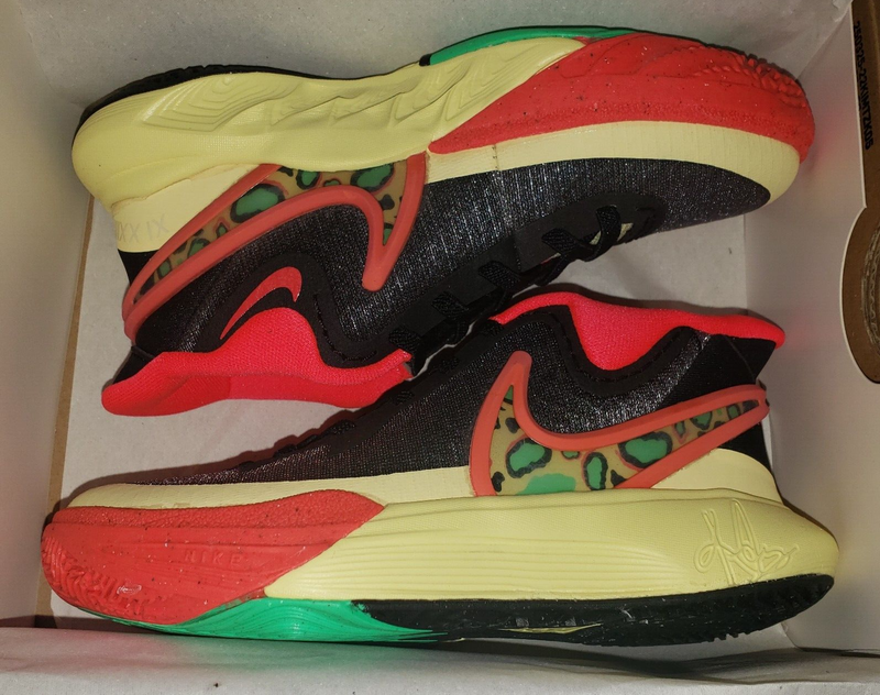 Kyrie 8 Go (PS) Black / Lemon Chiffon DQ8077-003 Youth Size 1.5Y