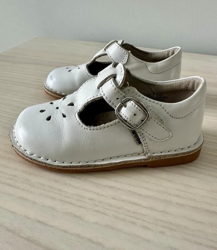 L'Amour Joy Classic Toddler Girl White Mary Jane Shoes Size 7